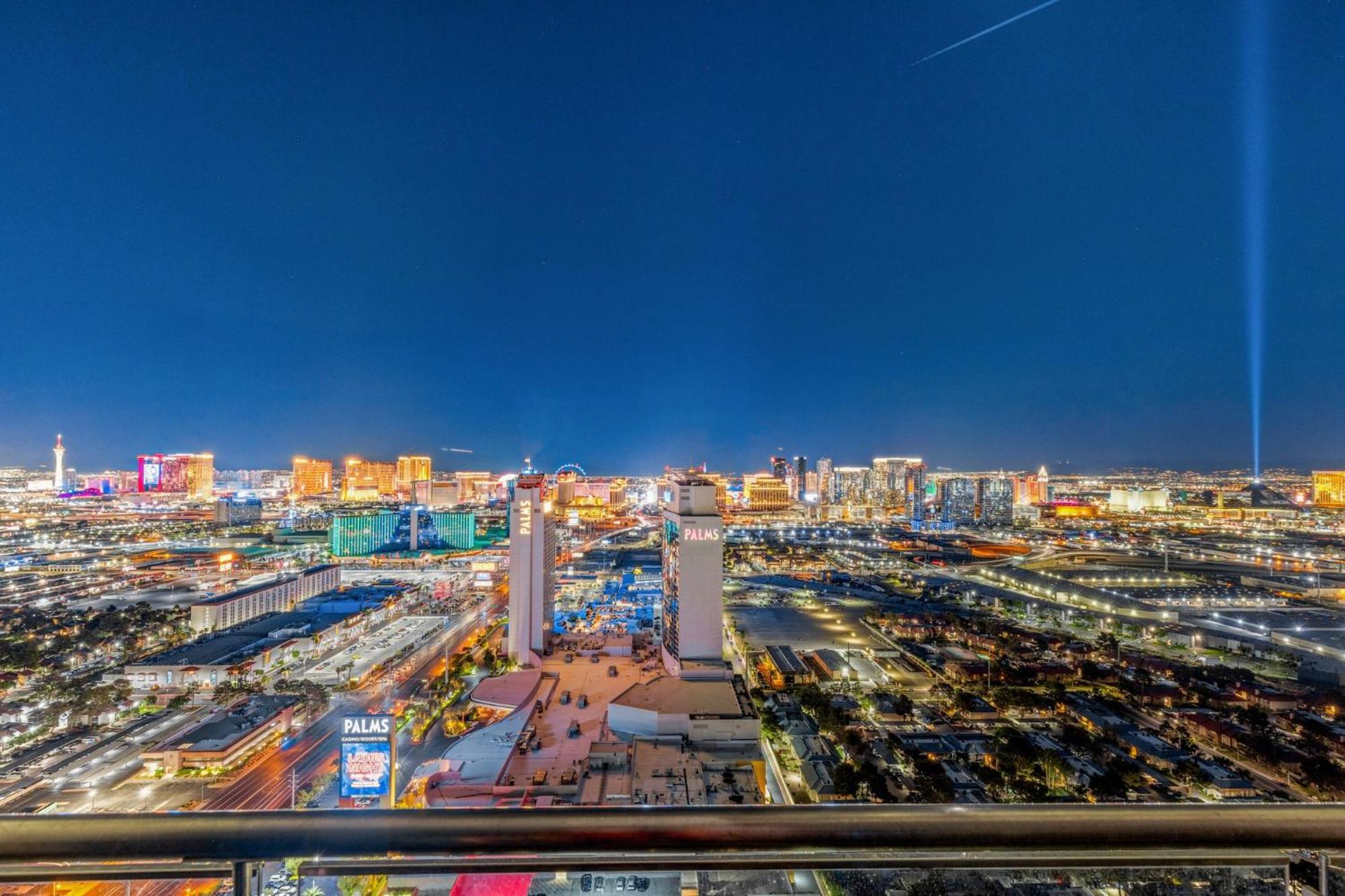 Palms Place Hotel By Zelloo Las Vegas Exterior foto