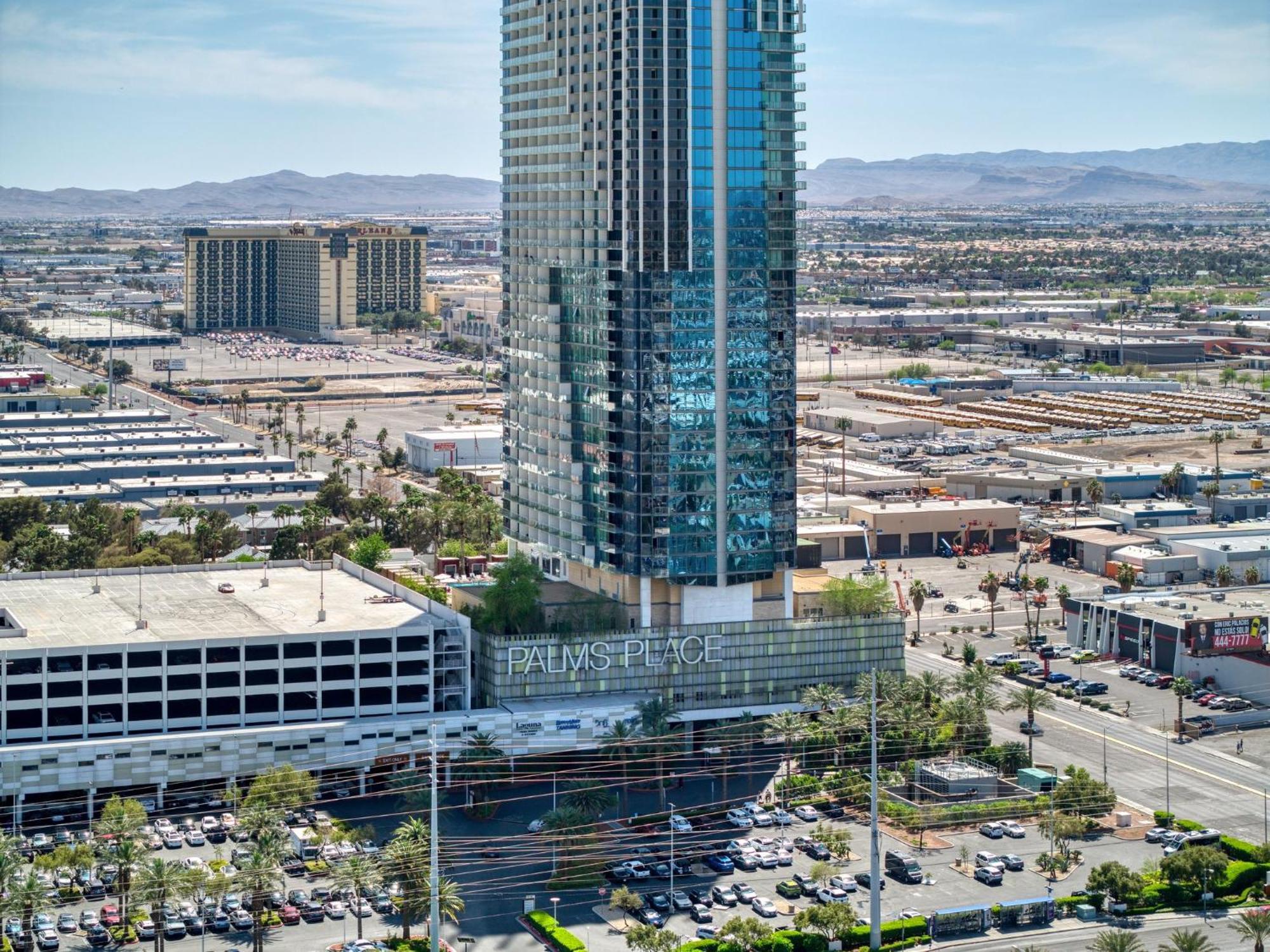 Palms Place Hotel By Zelloo Las Vegas Exterior foto